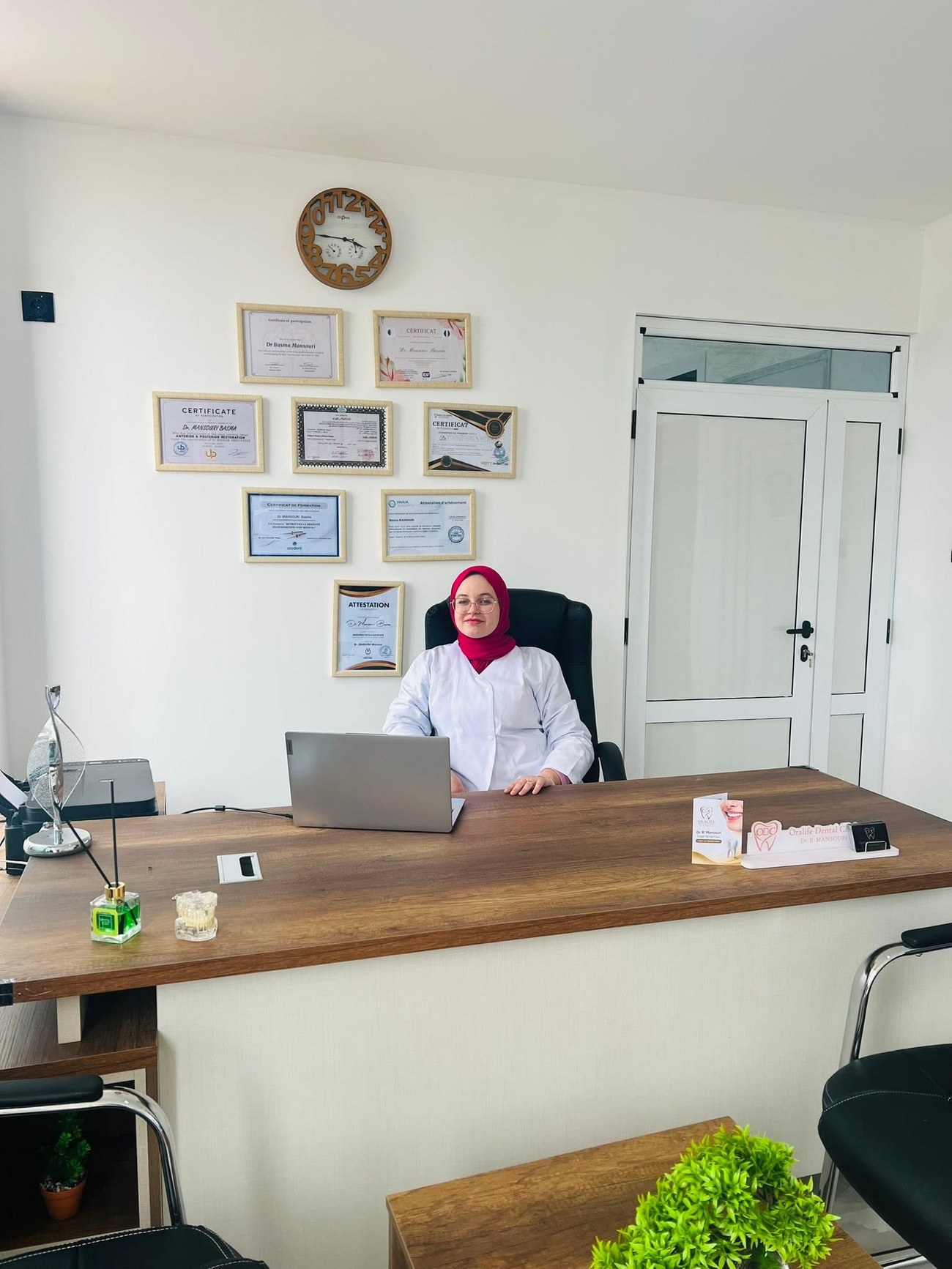 Dr. Basma Mansouri, fondatrice de Oralife Dental Clinic